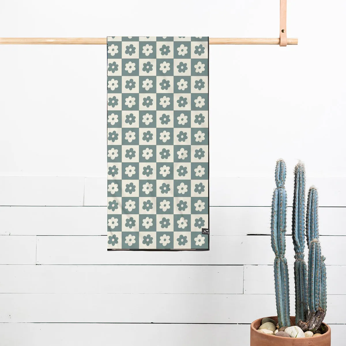 Gigi Performance Quick-Dry Travel Towel