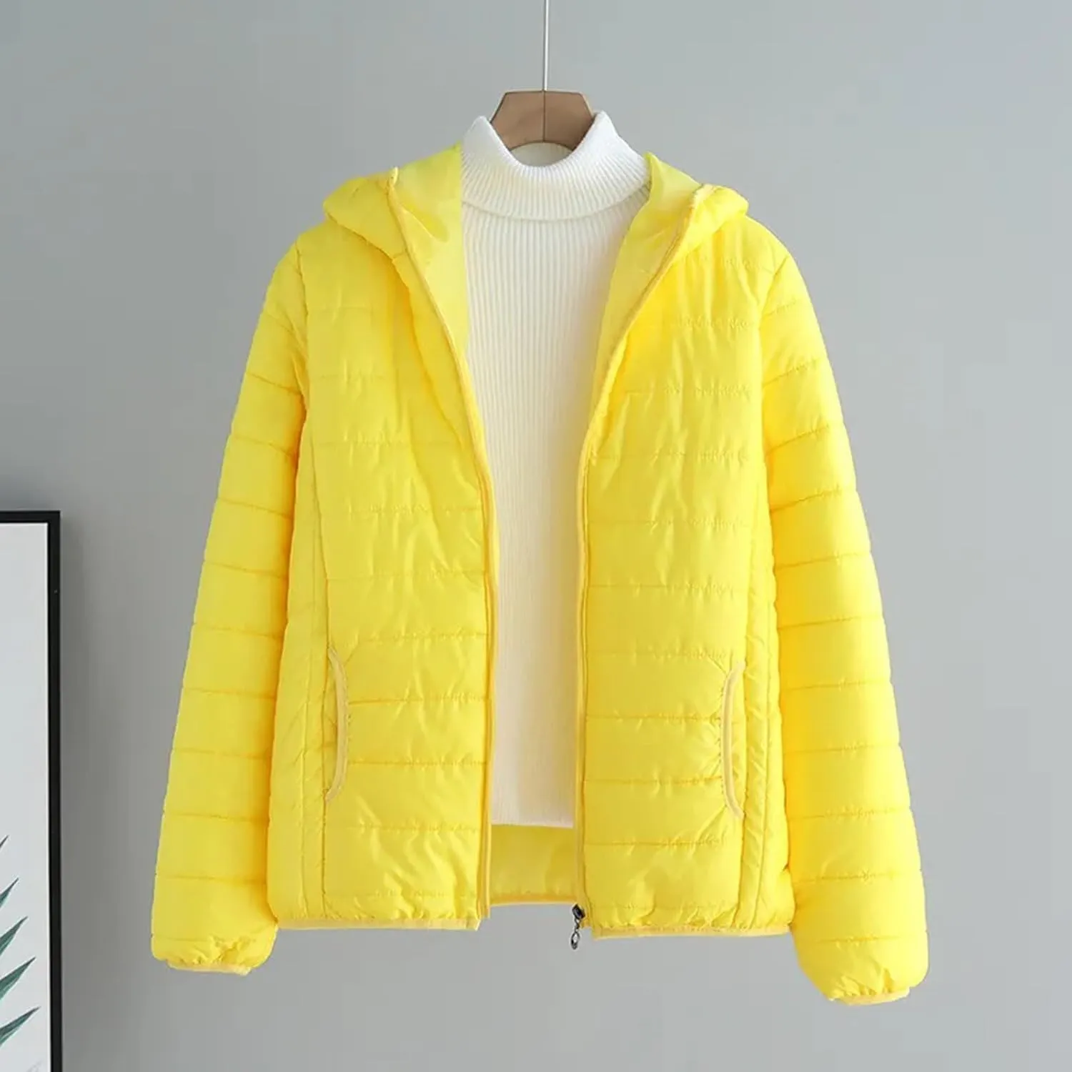 Lightweight Puffer Jacket Women with Hood Women's Lightweight Long-Sleeve Water-Resistant Packable Puffer Jacket