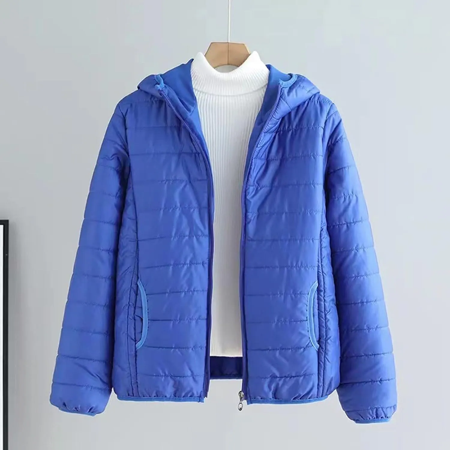 Lightweight Puffer Jacket Women with Hood Women's Lightweight Long-Sleeve Water-Resistant Packable Puffer Jacket