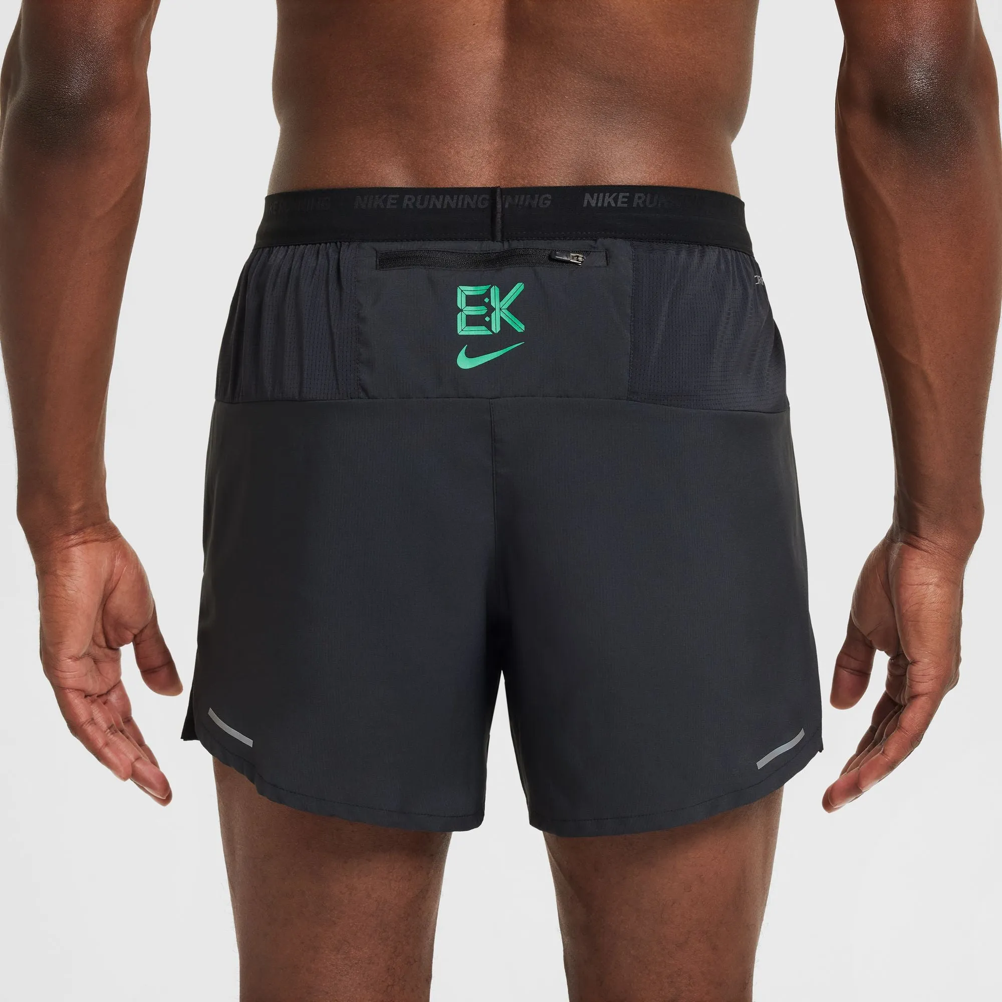 Nike Men's Dri-FIT Kipchoge Stride 5 Inch Shorts Black / Stadium Green
