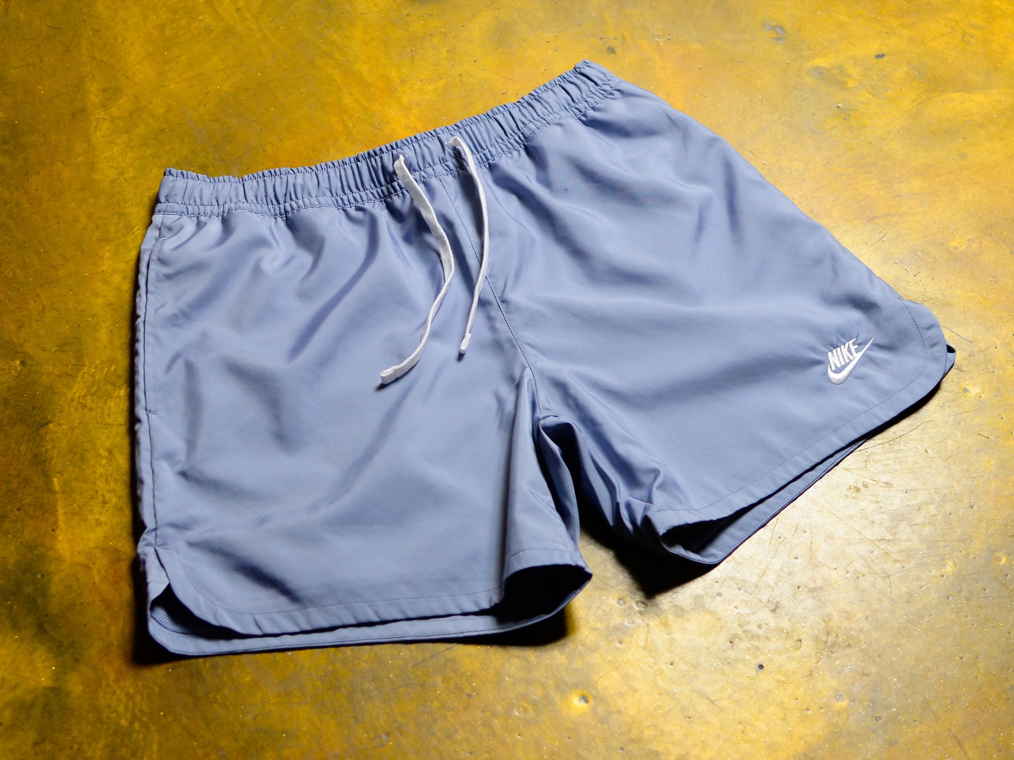 Nike Sportswear Essentials Woven Lined Flow Shorts - Grey / White