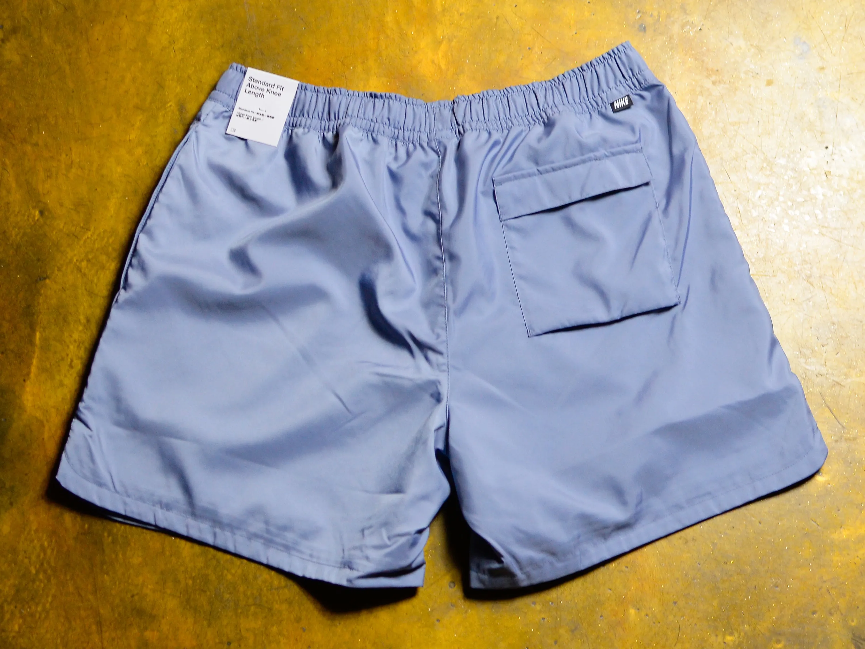 Nike Sportswear Essentials Woven Lined Flow Shorts - Grey / White