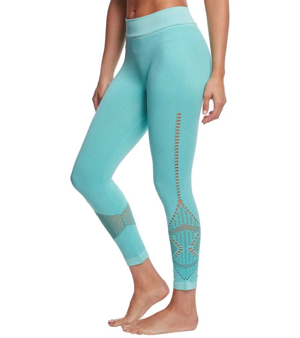 NUX Alana Seamless Yoga Capris