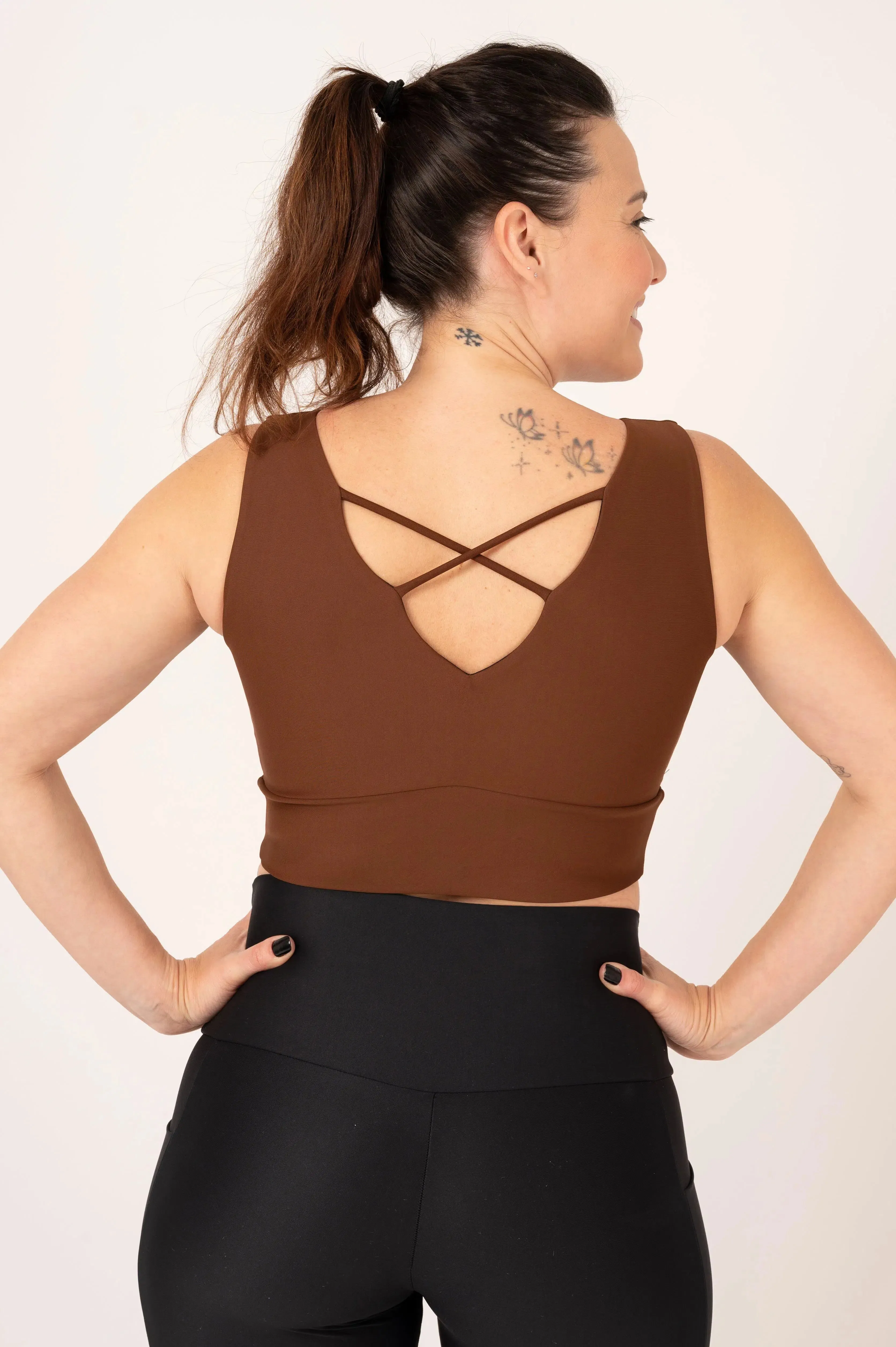 Performance Reversible Comfort Crop Top - Chocolate