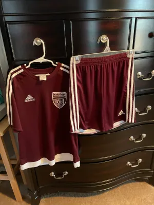 Pottsgrove soccer maroon Shirt and shorts - size Kids Clothing: 12