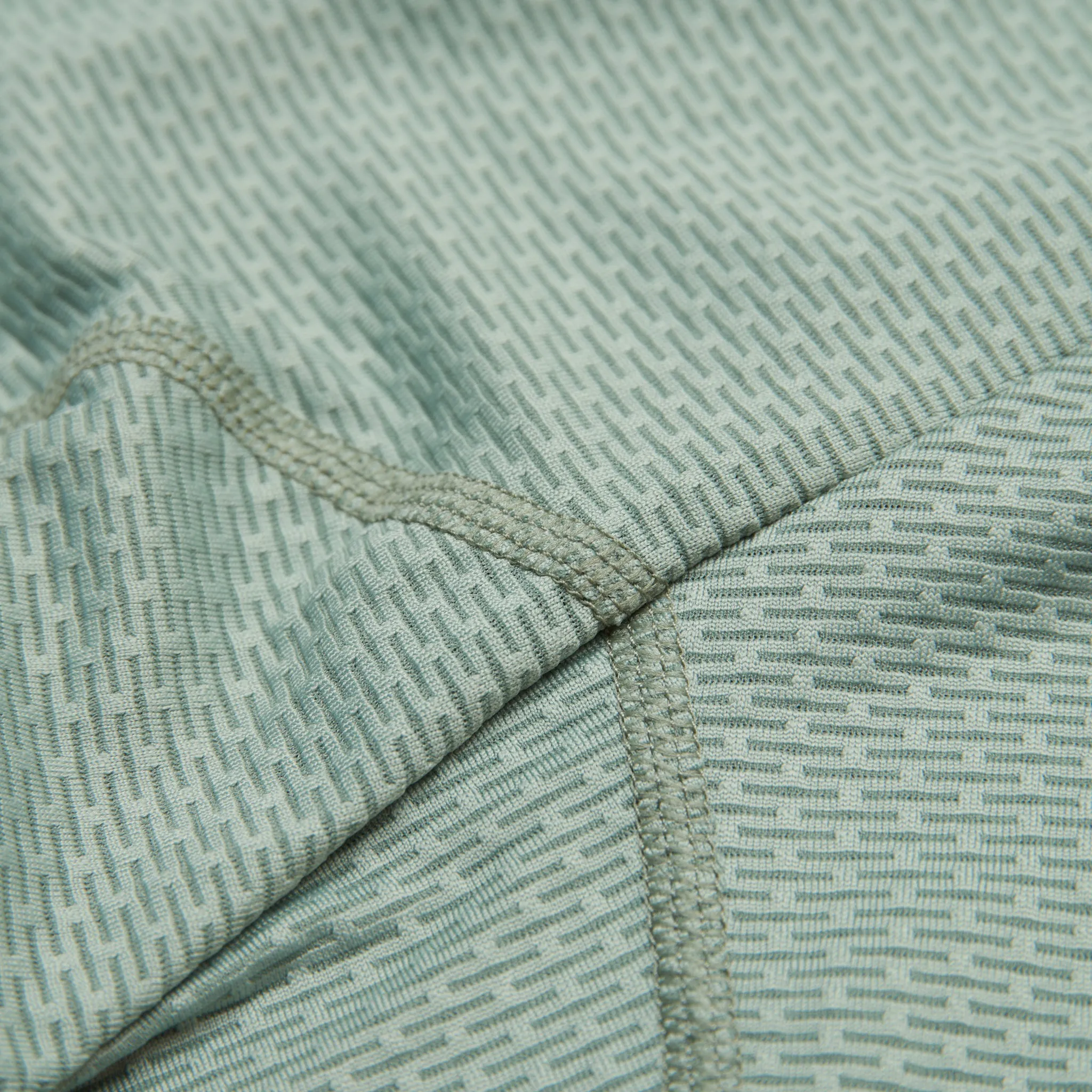The Running Shirt - Granite Green | Fe226 - Left in S - SALE 50%    Extra 10%