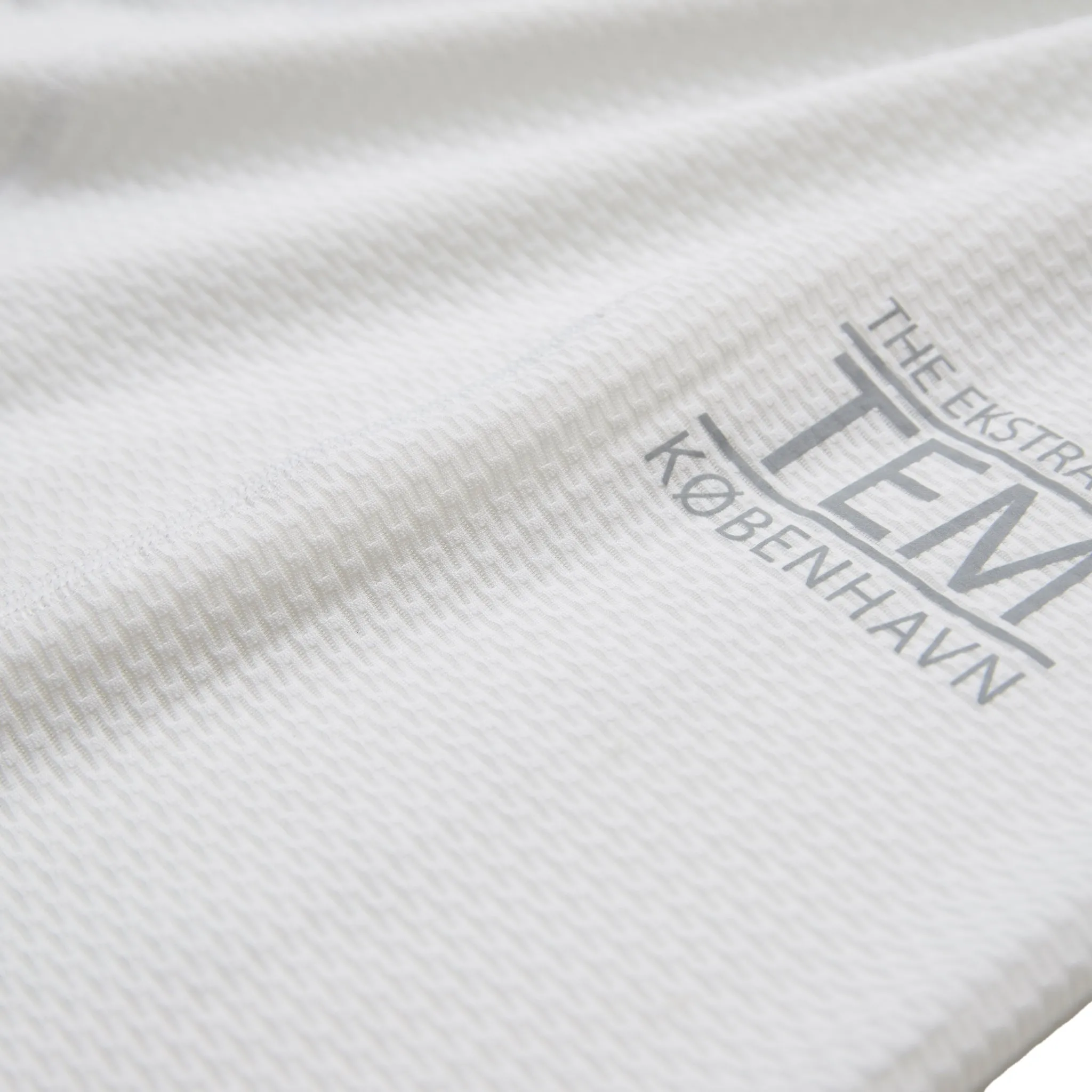 The Running Shirt - White, Odour free | Fe226 - Left in S and XL