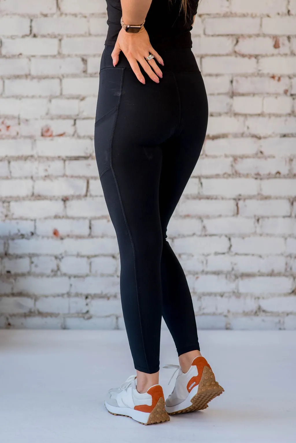 Thick Stitched Side Pocket Leggings