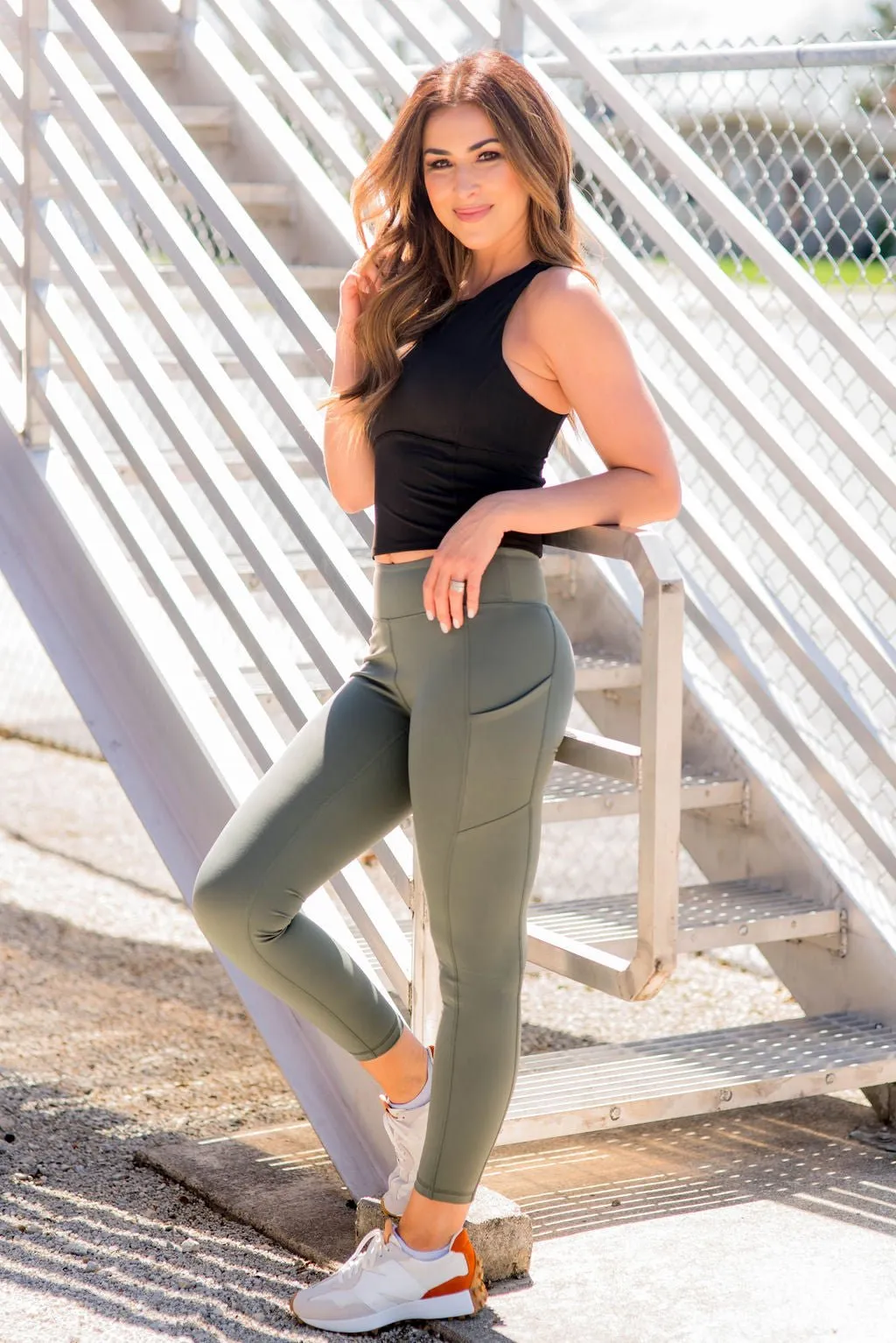 Thick Stitched Side Pocket Leggings