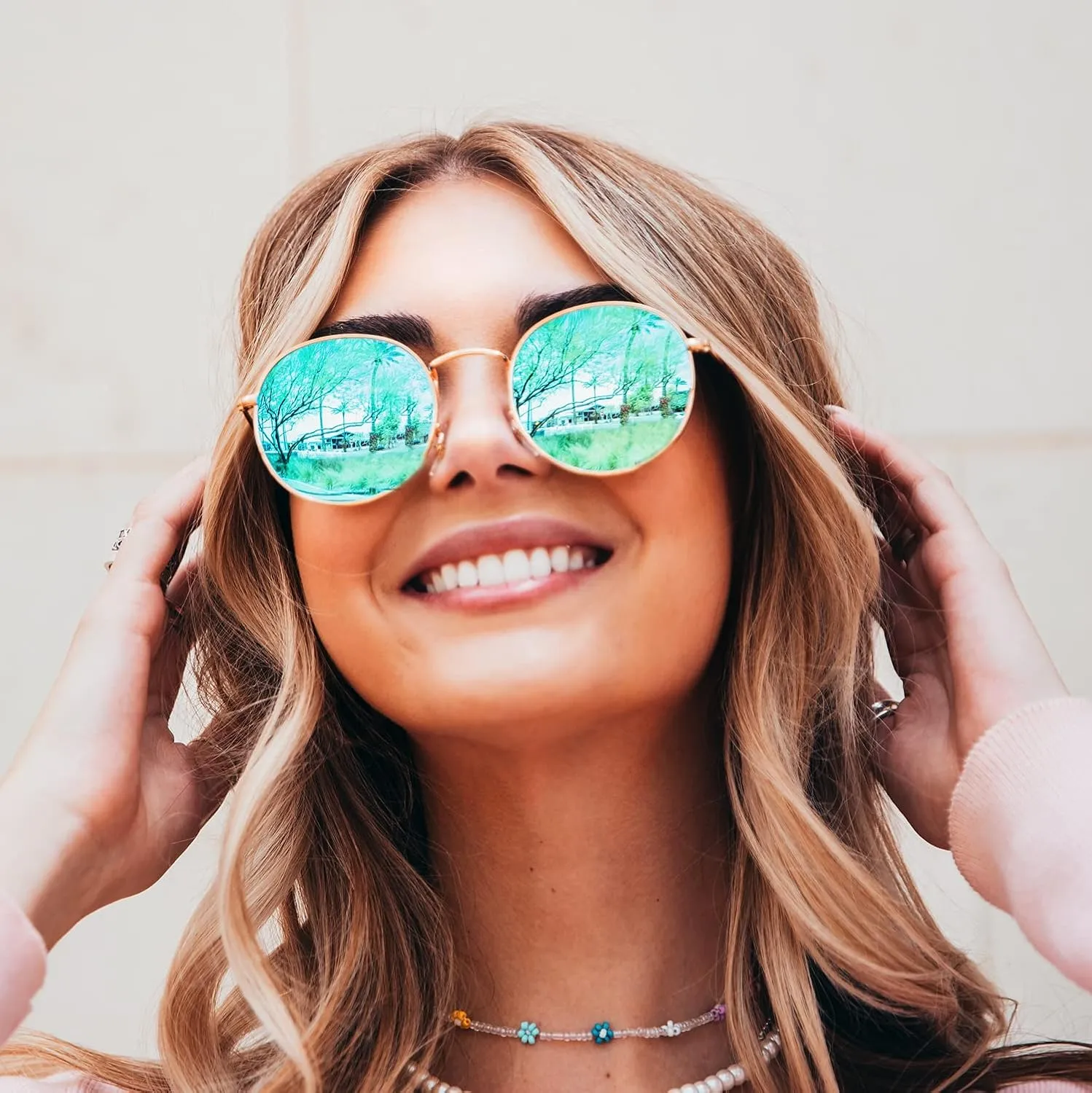 WearMe Pro - Reflective Lens Round Trendy Sunglasses